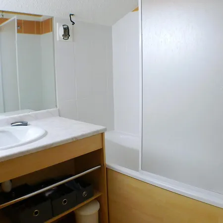 Cosy Avec Piscine, Balcon Et Parking - Fr-1-629-124 Apartment Samoens